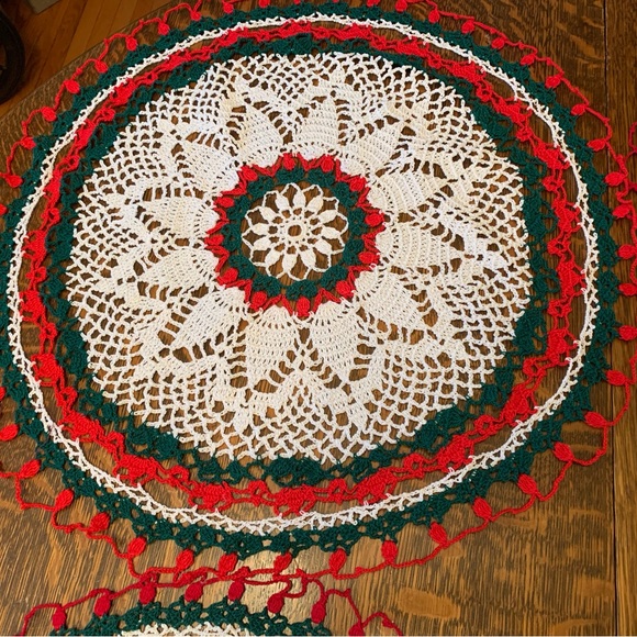 Crocheted Christmas Doilies - Picture 5 of 6